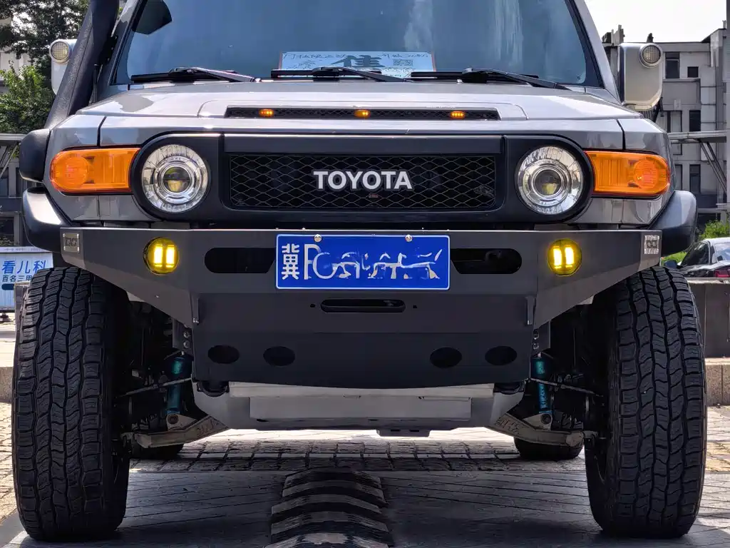 Toyota FJ Cruiser 2019 — фото 4
