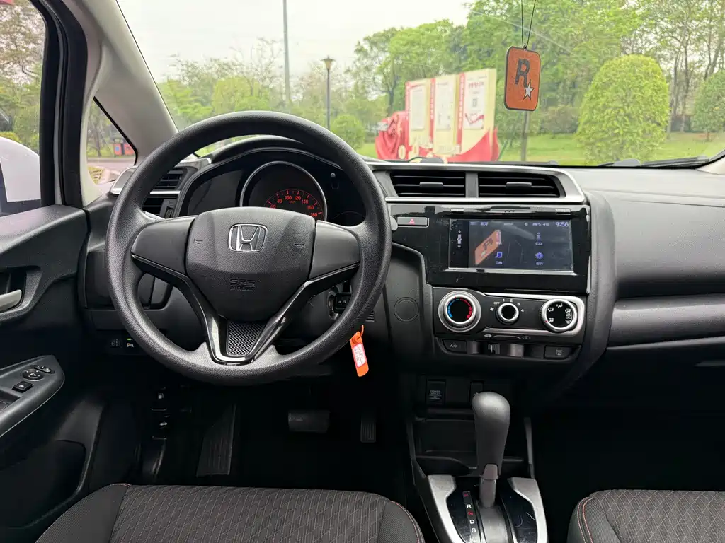 Honda Fit 2018 — фото 11