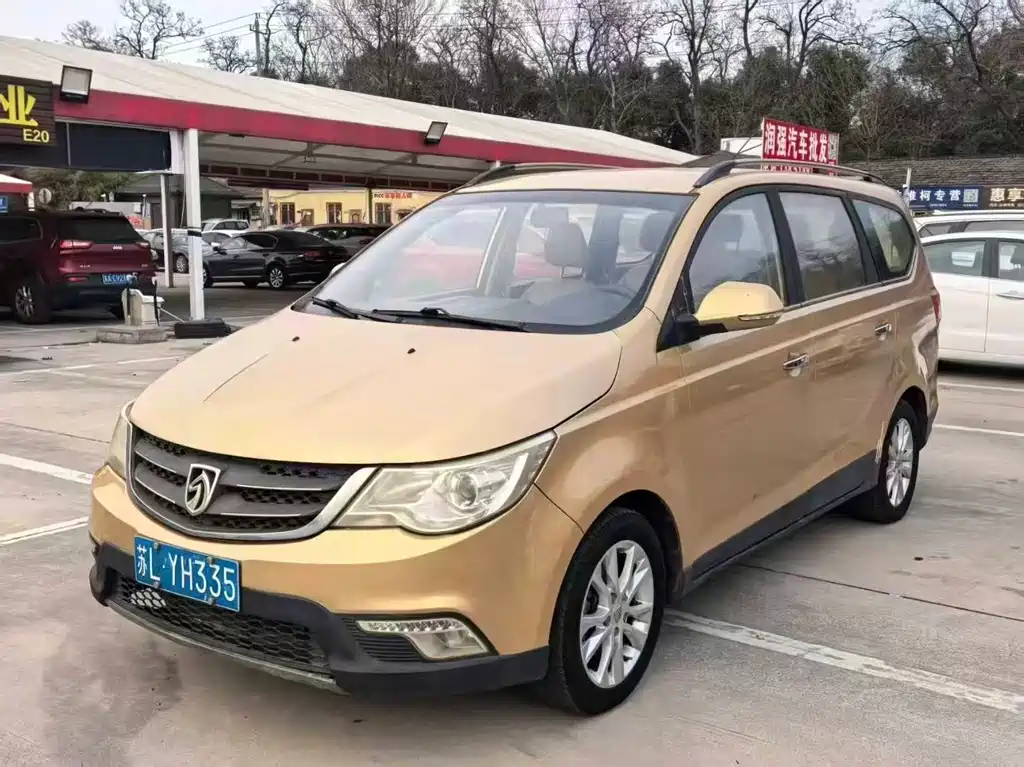 Baojun 730 2015