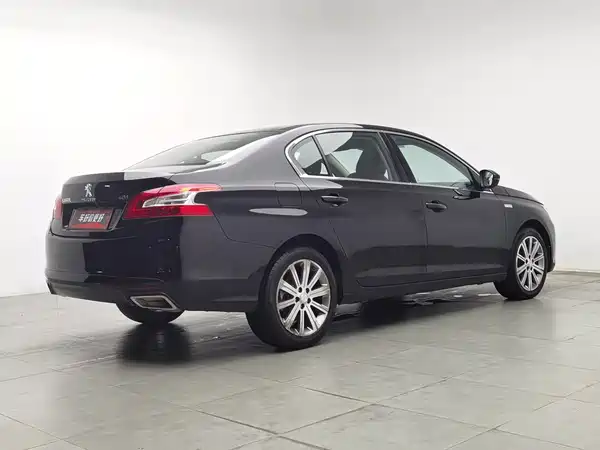 Peugeot 408 2016