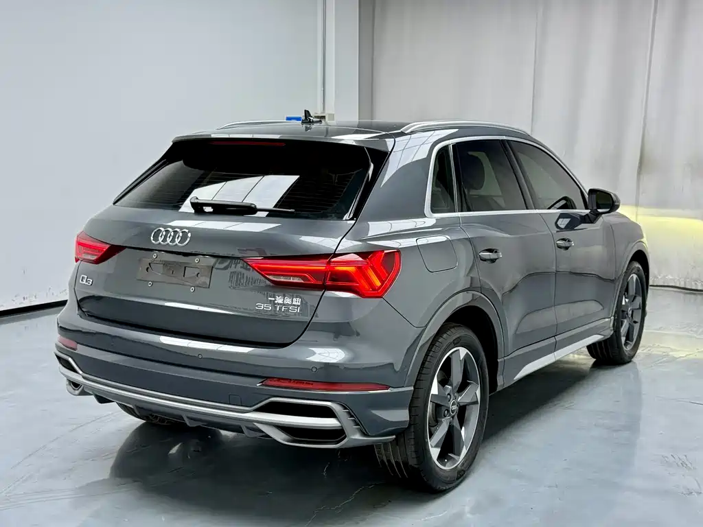 Audi Q3 2023 — фото 15