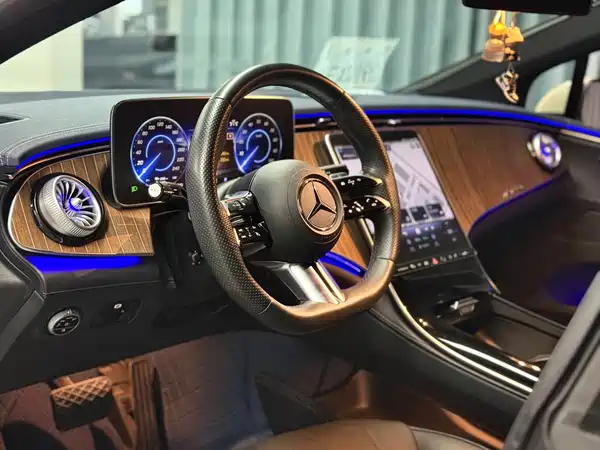 Mercedes-Benz EQE 2023