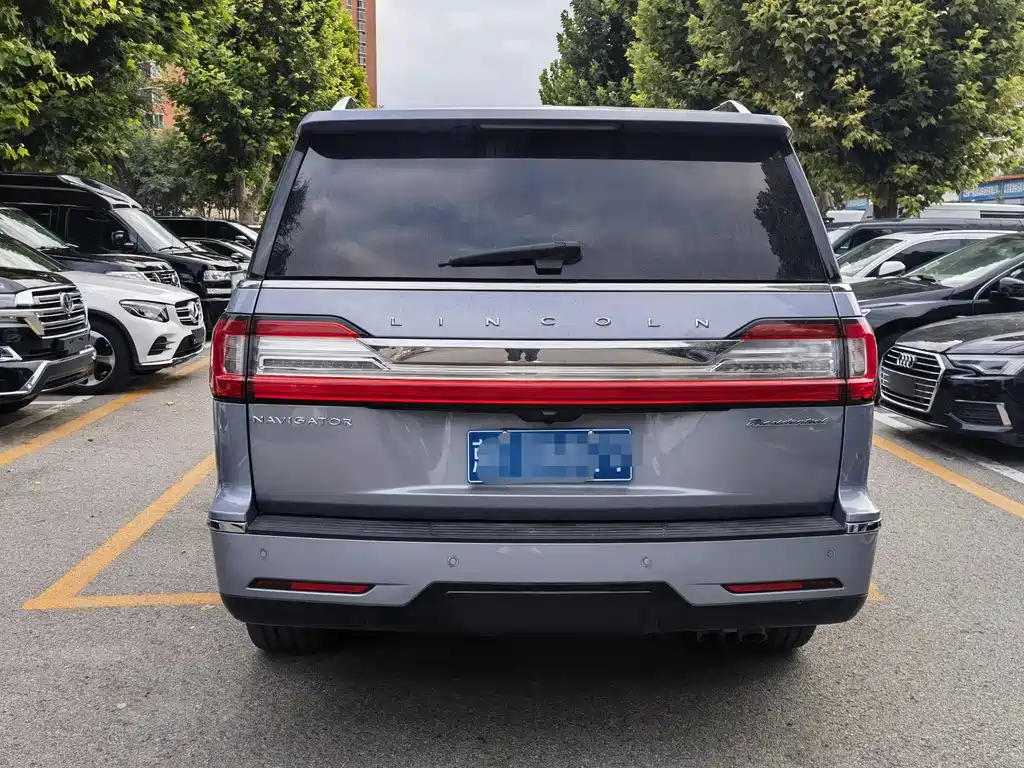 Lincoln Navigator 2019 — фото 14