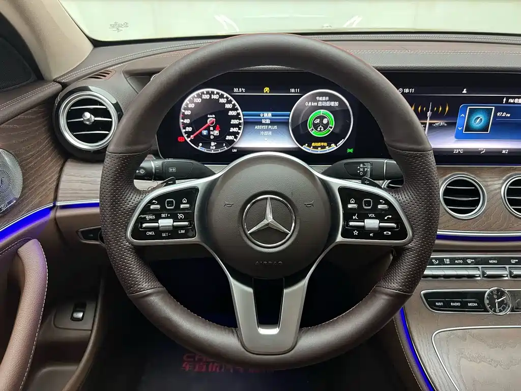 Mercedes-Benz E-Class 2020 — фото 14