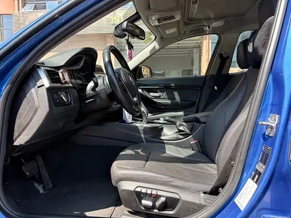BMW 3 Series 2017