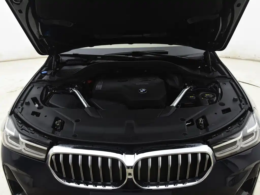 BMW 6 Series GT 2022 — фото 8