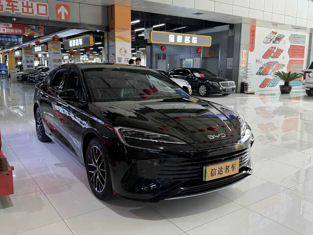 BYD Seal 07 DM-i 2025 — фото 3