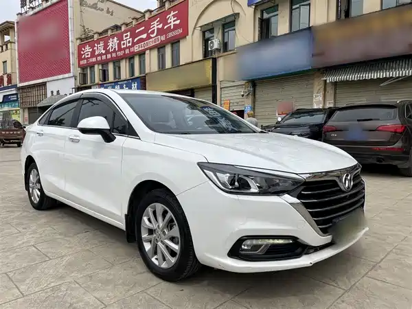 BAIC Shenbao D50 2019