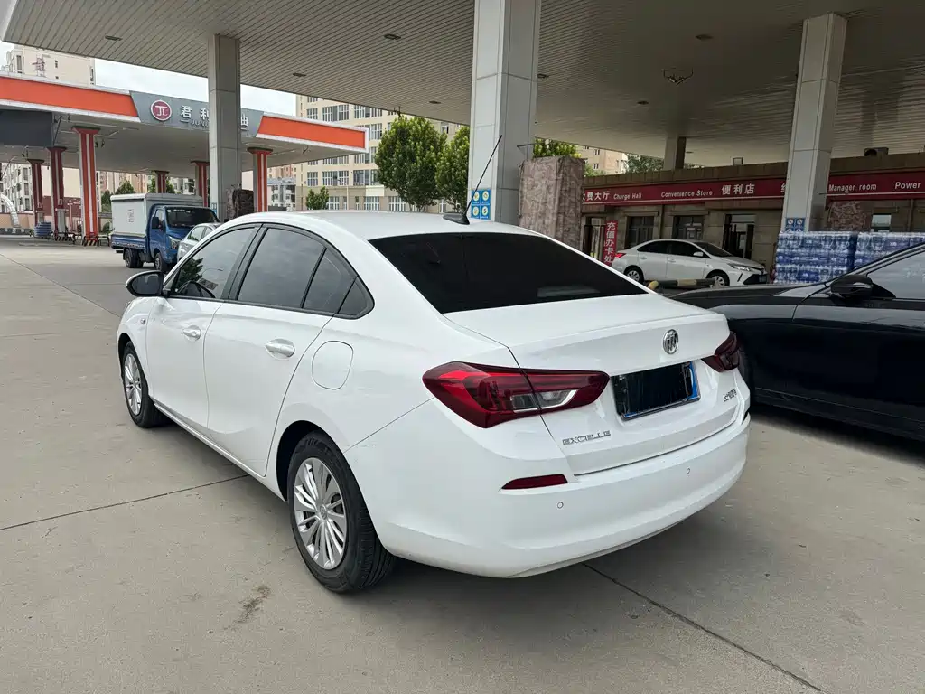 Buick Excelle 2018 — фото 15