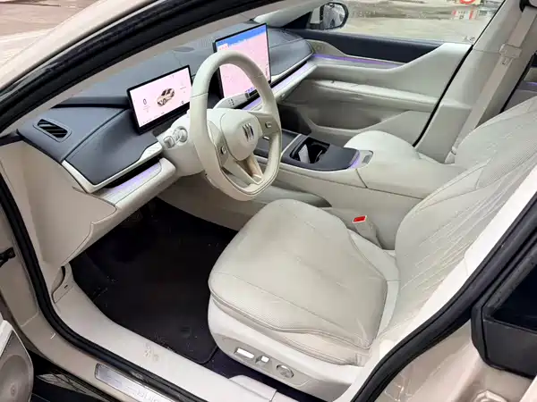 Buick Zhijing L7 2025