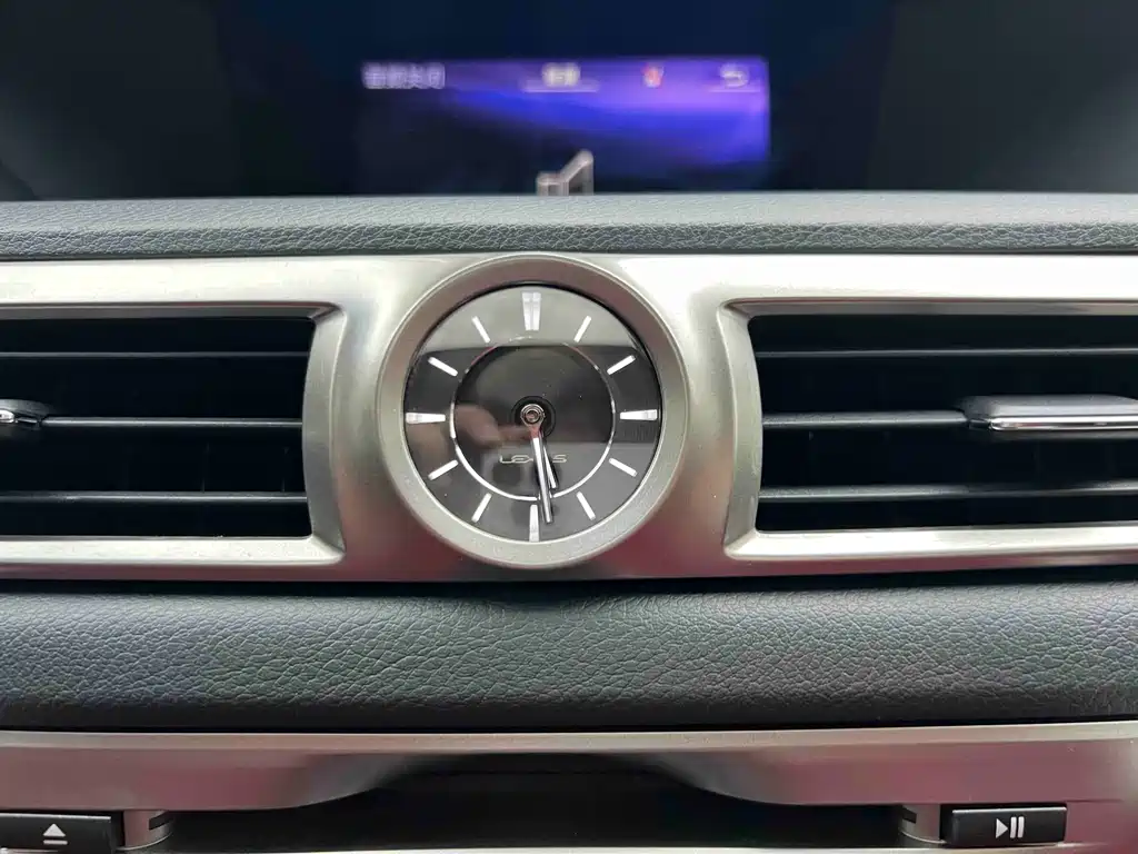 Lexus GS 2017 — фото 18