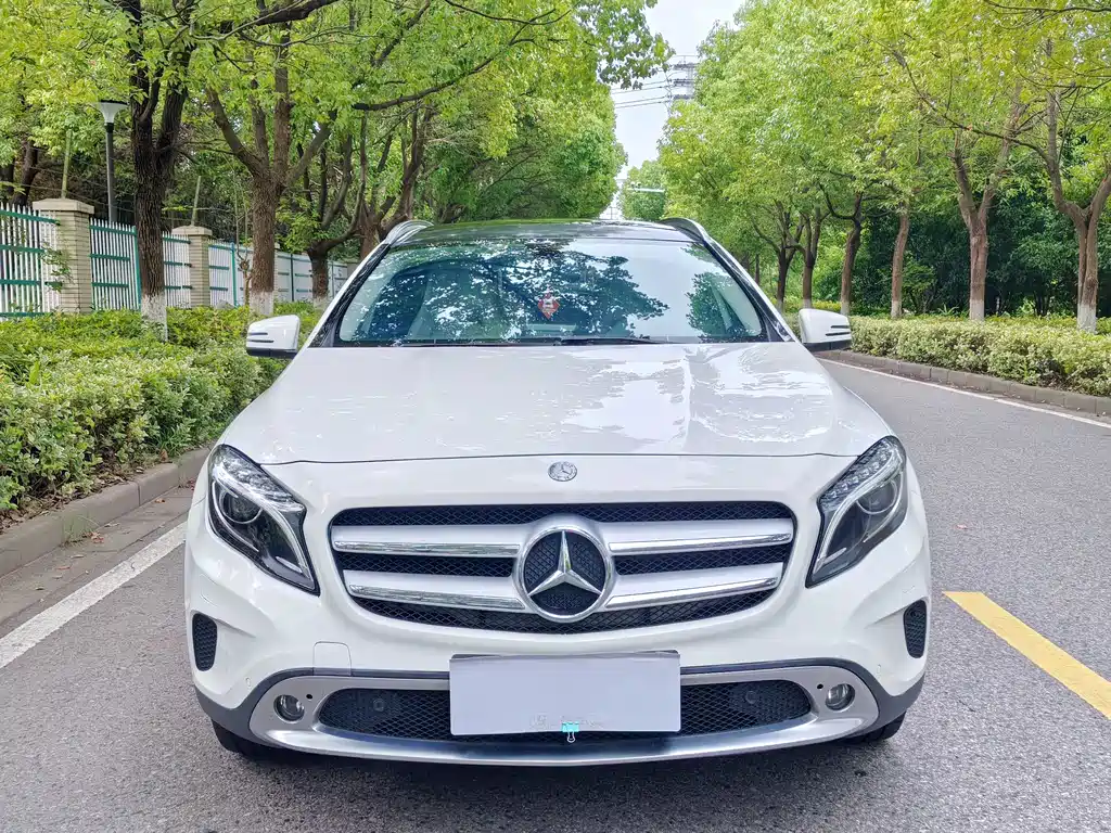 Mercedes-Benz GLA 2015