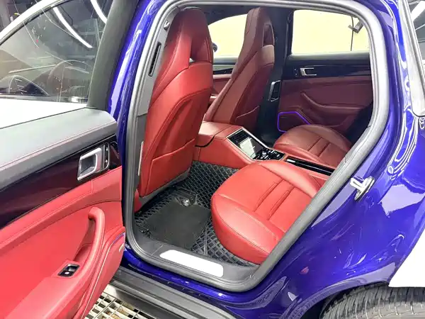 Porsche Panamera 2022