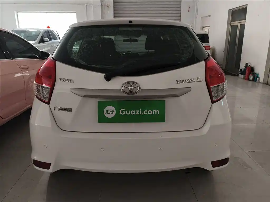 Toyota Yaris L 2015 — фото 6