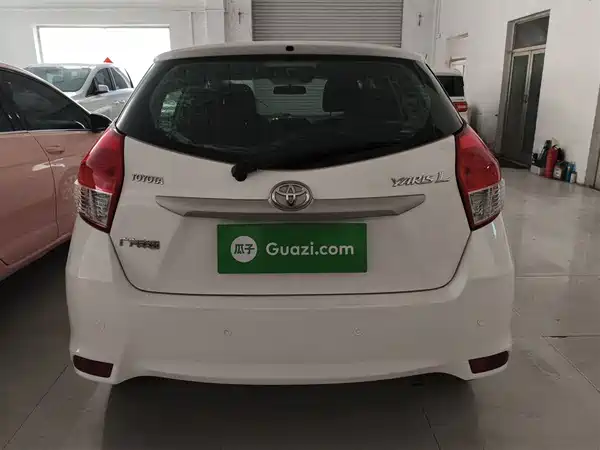 Toyota Yaris L 2015