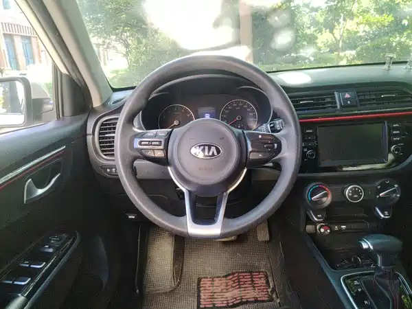 Kia KX CROSS 2018