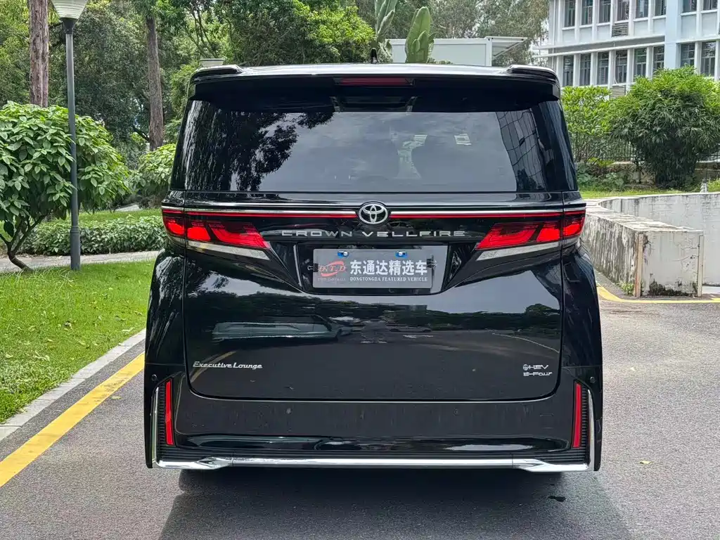 Toyota Wilfa 2024 — фото 18