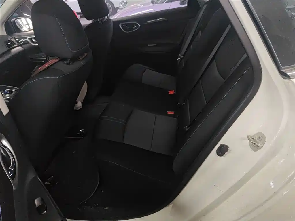 Nissan Sylphy EV 2019 — фото 13