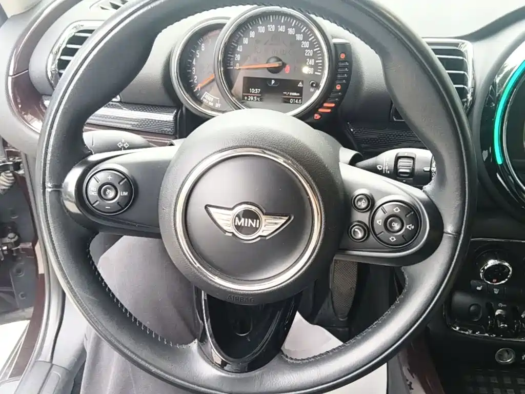 MINI Clubman 2016 — фото 11