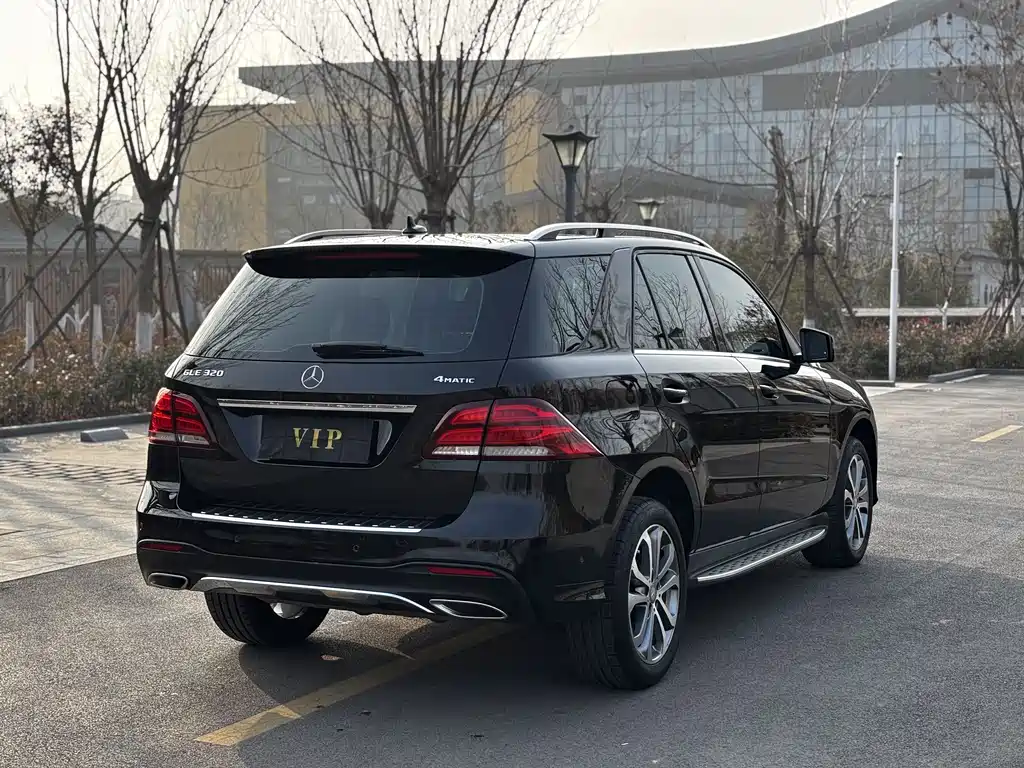 Mercedes-Benz GLE 2016