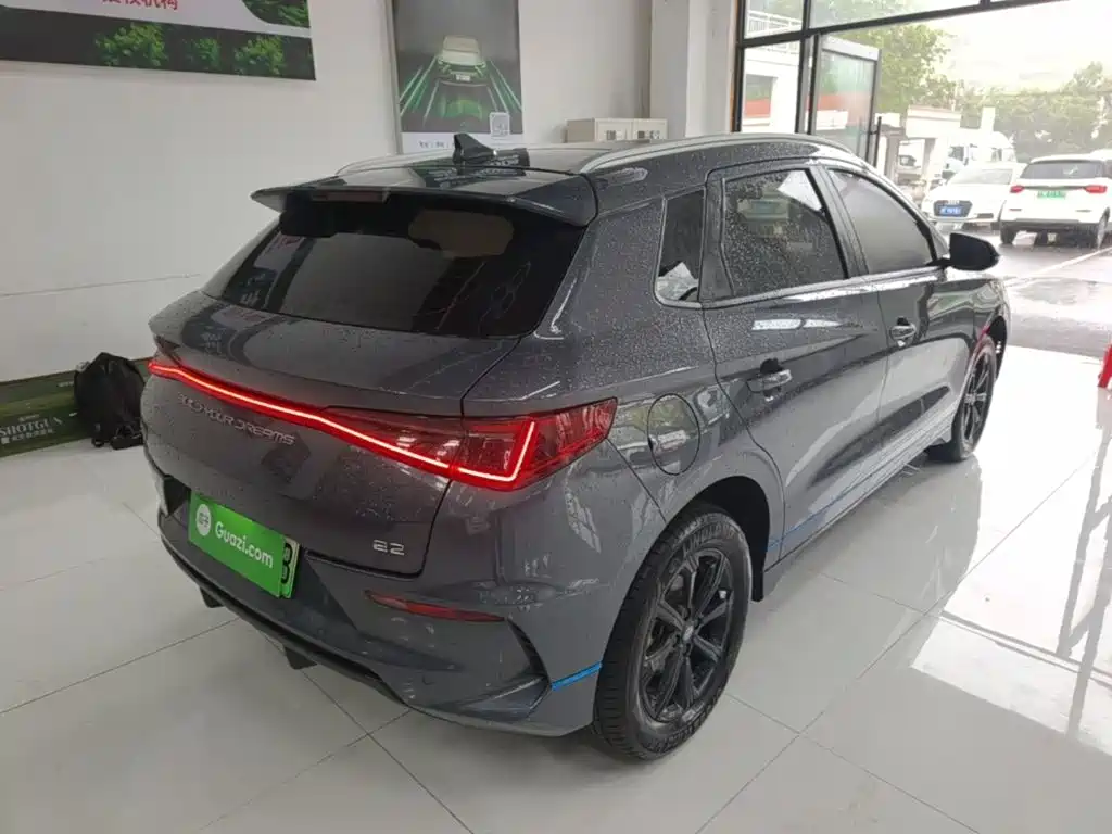BYD e2 2021