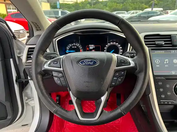 Ford Mondeo 2013