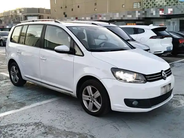 Volkswagen Touran 2015