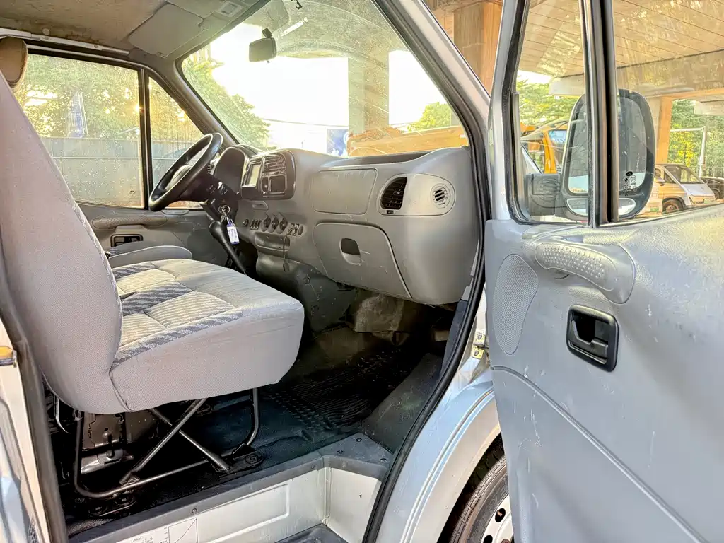 Ford Classic Transit 2014 — фото 12