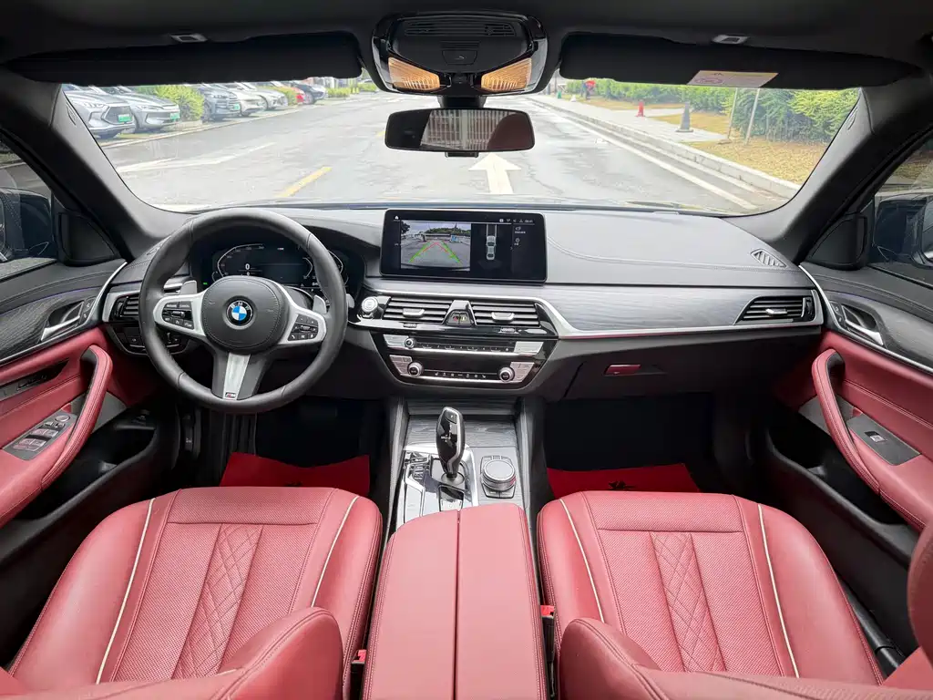 BMW 5 Series 2021 — фото 14
