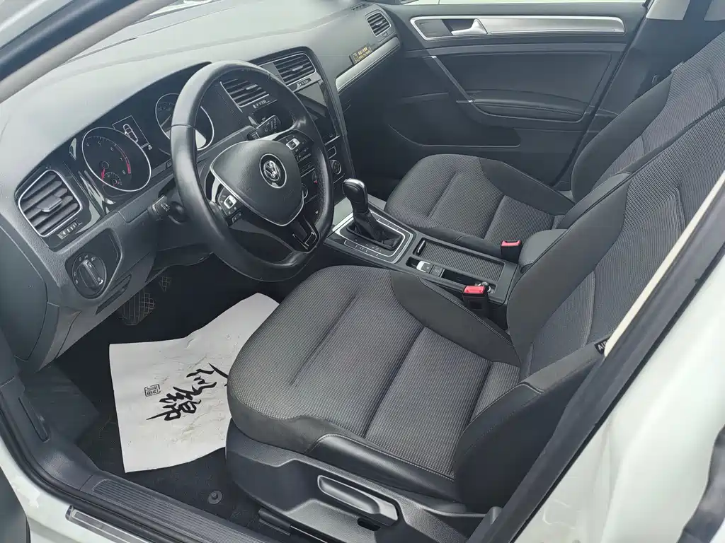 Volkswagen Golf 2020
