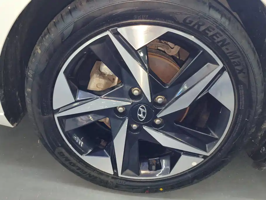Hyundai Elantra 2020