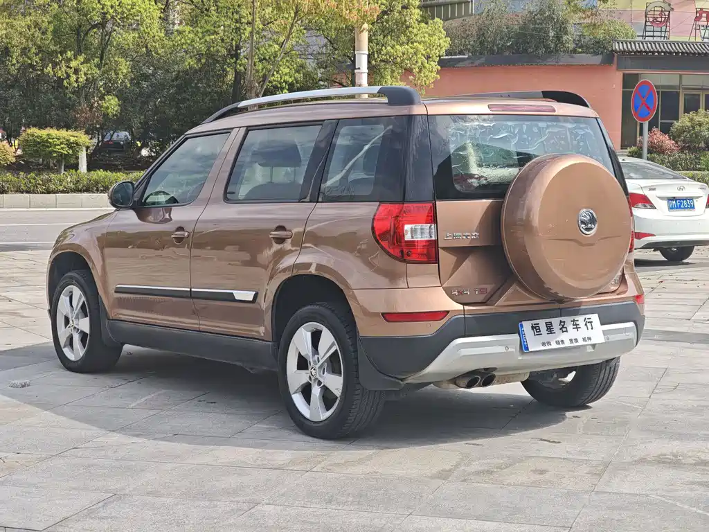 Skoda Yeti 2014 — фото 11