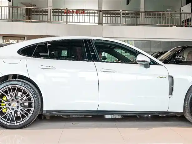 Porsche Panamera Hybrid 2023 — фото 4