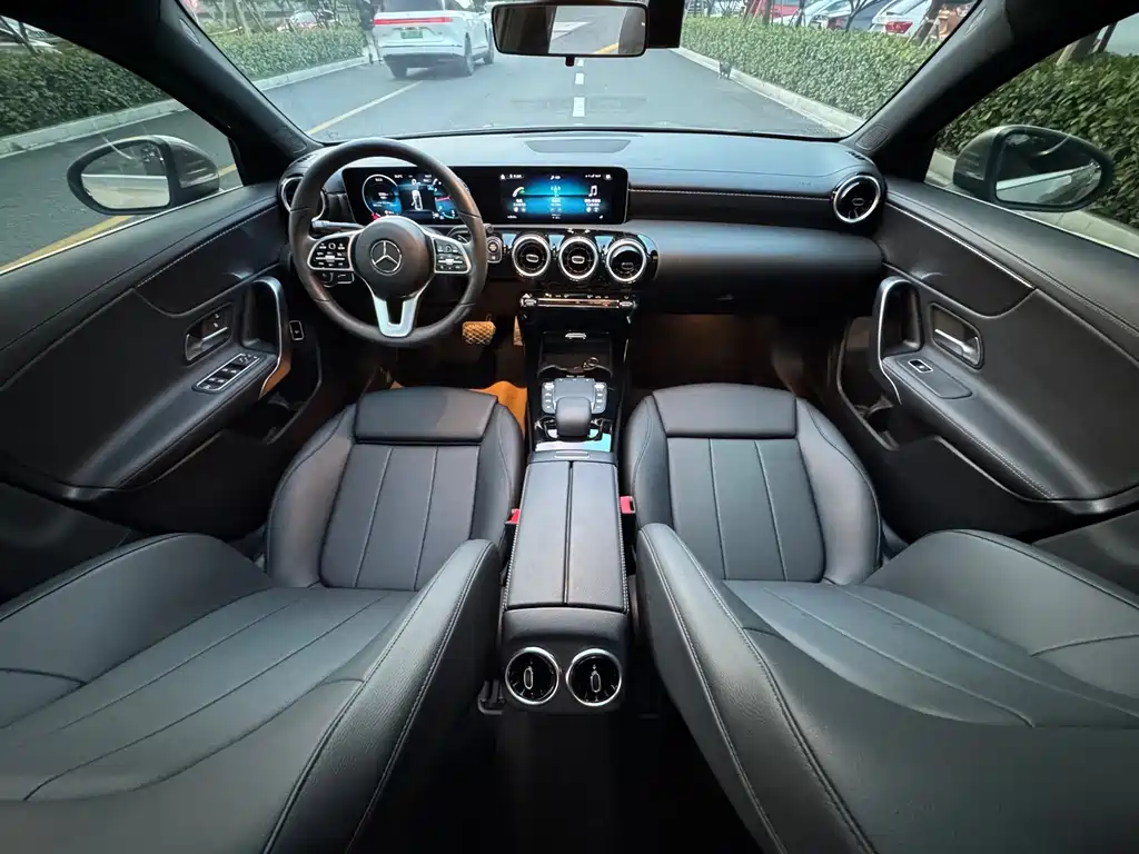 Mercedes-Benz A-Class 2020 — фото 19