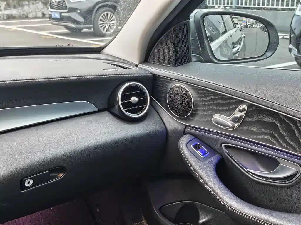 Mercedes-Benz C-Class 2020 — фото 11