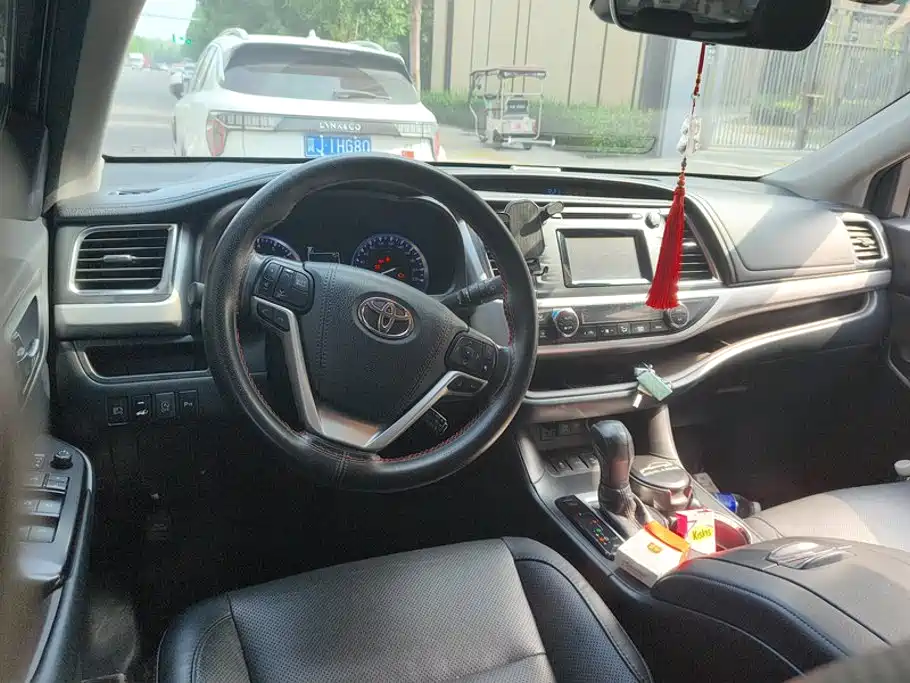 Toyota Highlander 2019 — фото 12