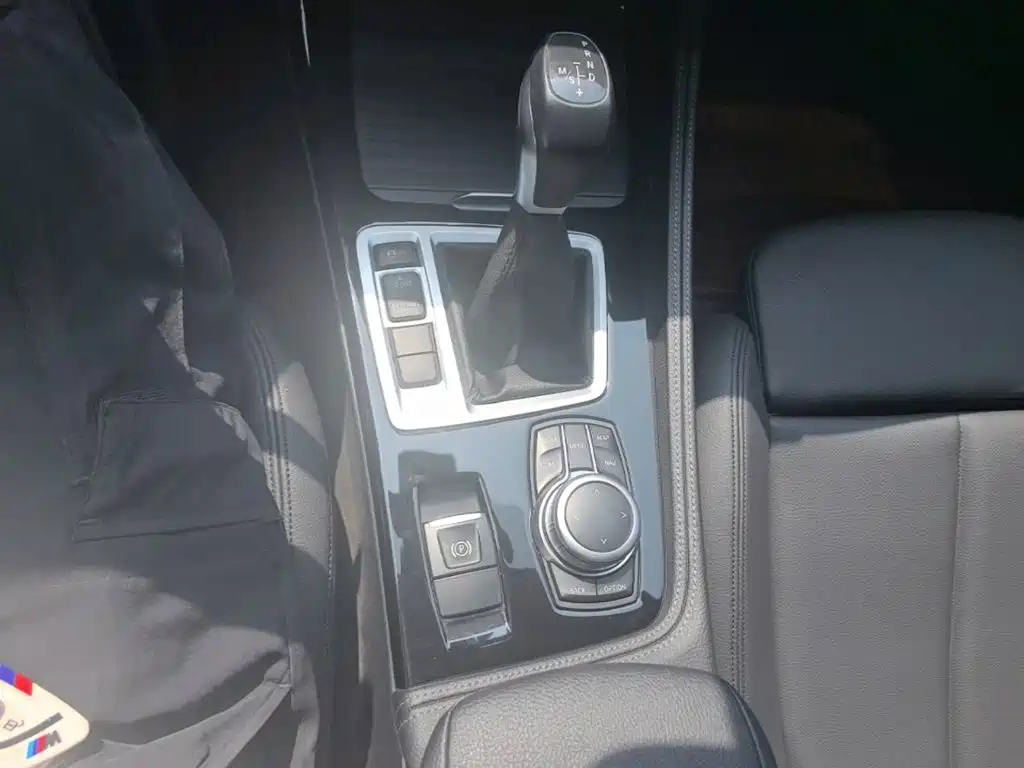 BMW 1 Series 2019 — фото 12