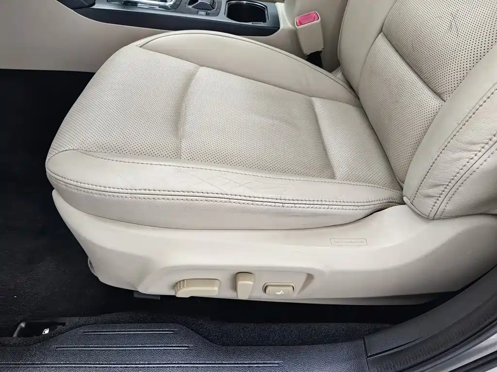 Subaru Outback 2015 — фото 20