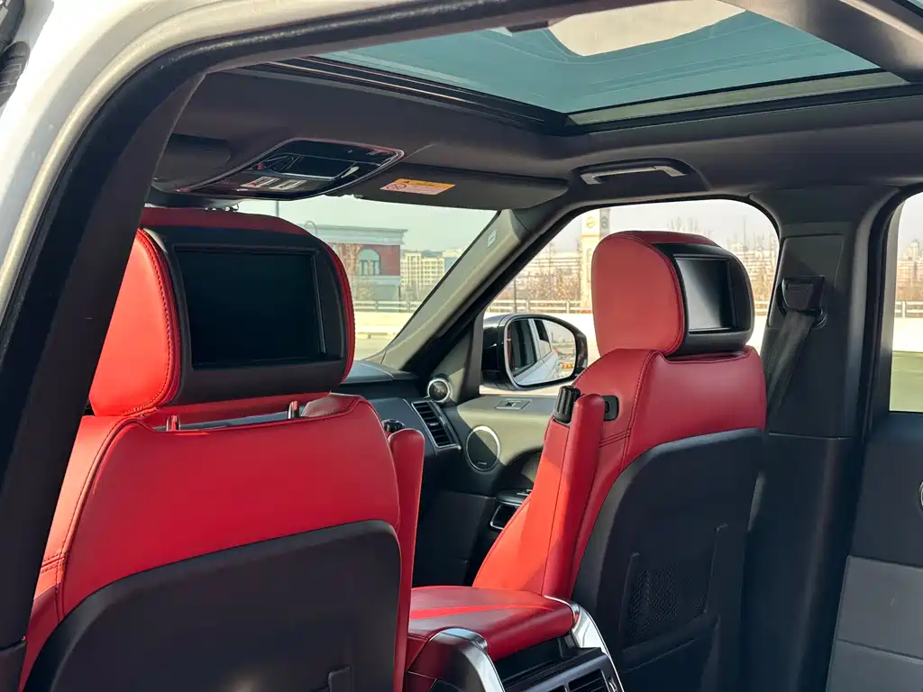 Land Rover Range Rover Sport 2017 — фото 24