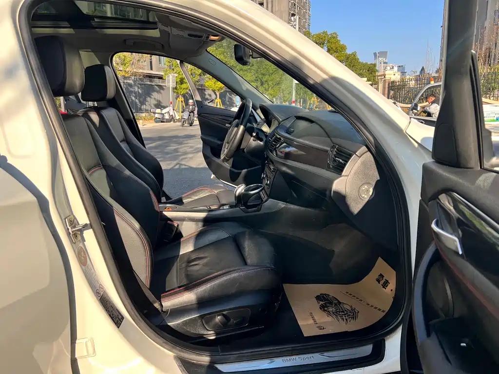 BMW X1 2013 — фото 13