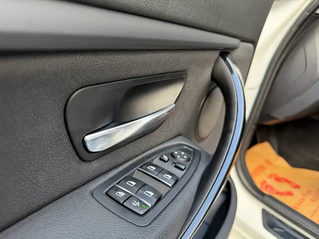 BMW 3 Series GT 2018 — фото 15