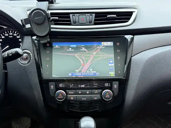 Nissan X-Trail 2015