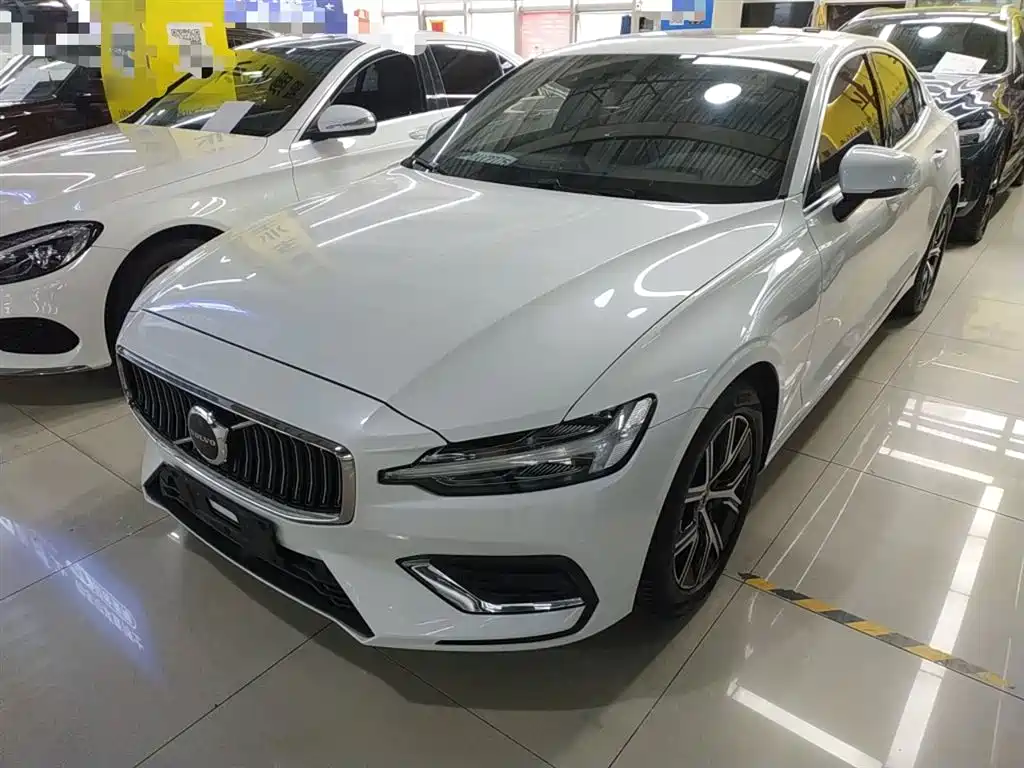 Volvo S60 2024