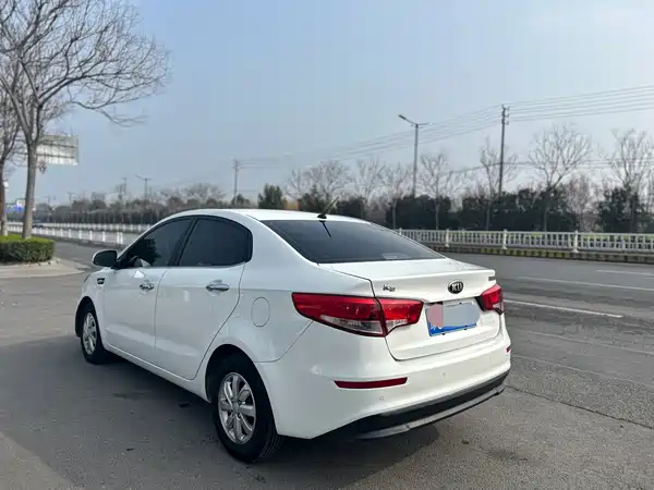 Kia K2 2015