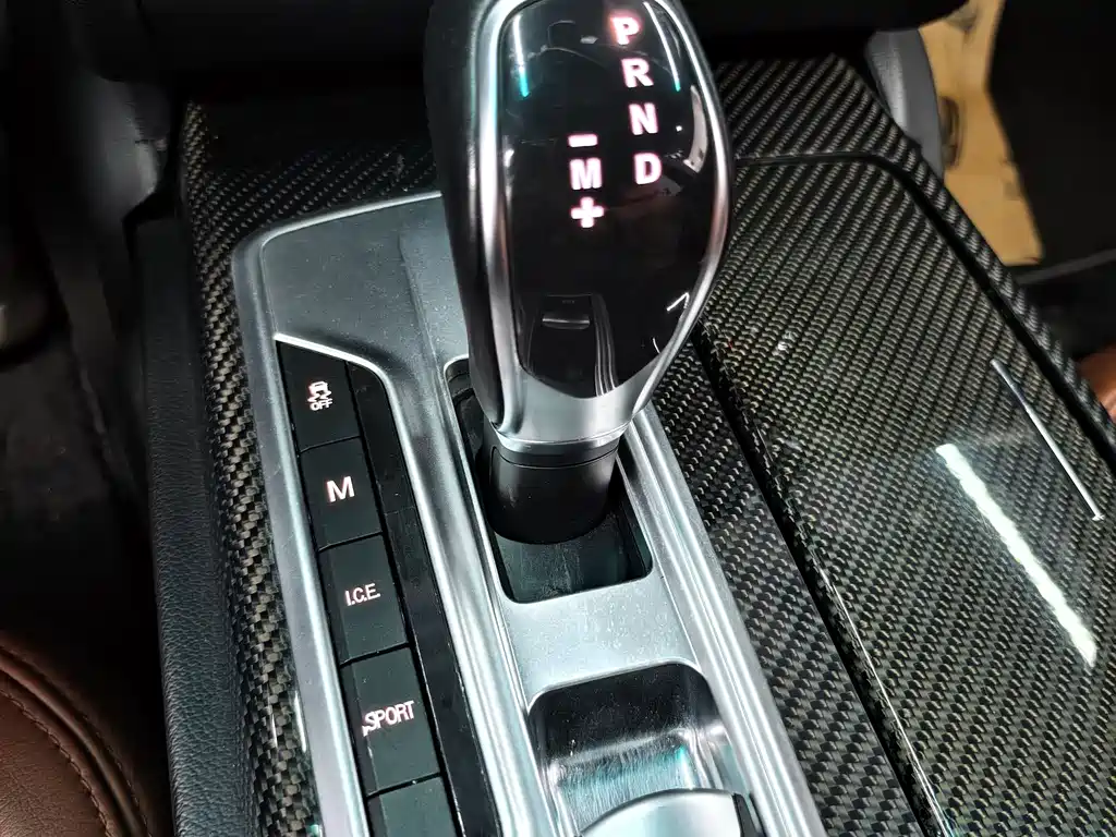 Maserati Ghibli 2015 — фото 11