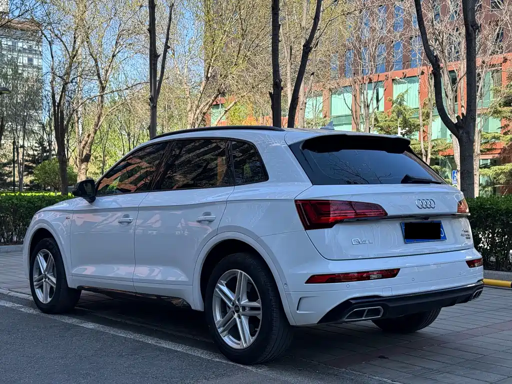 Audi Q5L 2022 — фото 5