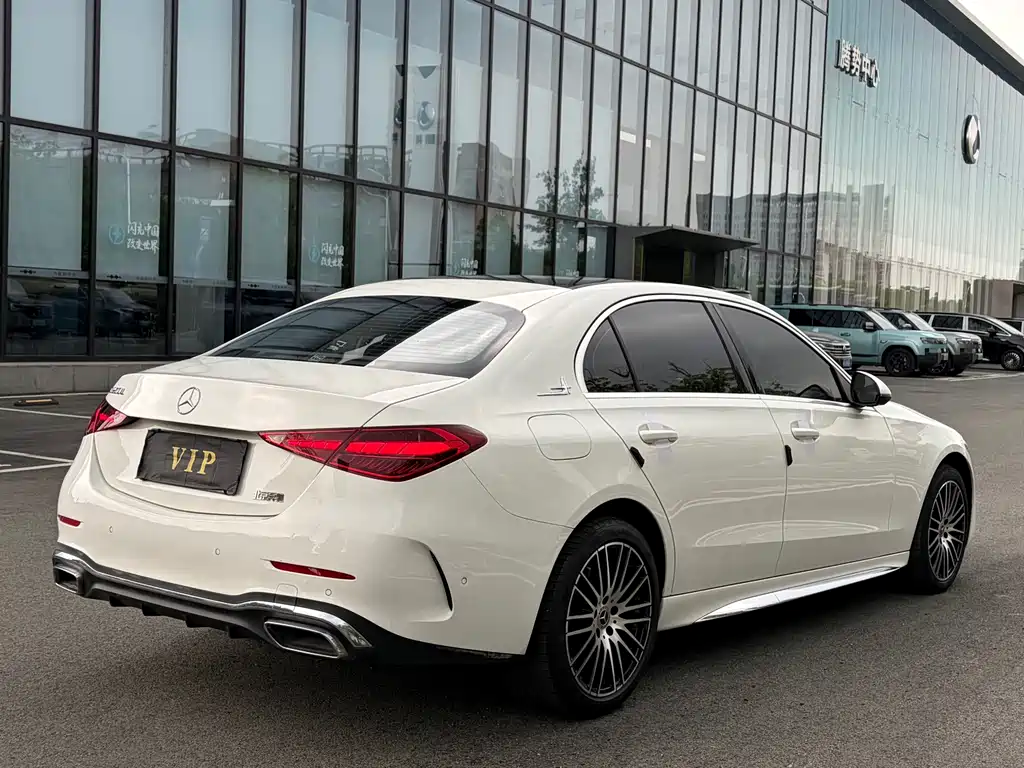 Mercedes-Benz C-Class 2023 — фото 18