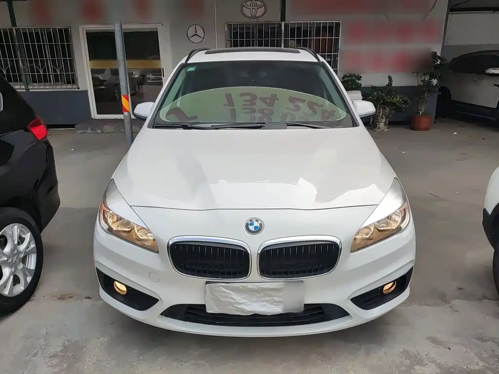 BMW 2 Series Wagon 2016 — фото 19