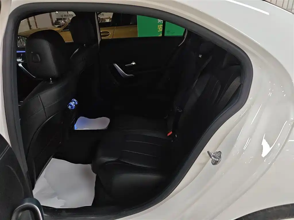 Mercedes-Benz A-Class 2020 — фото 17