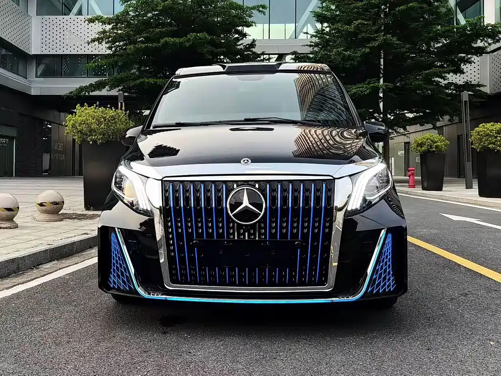 Mercedes-Benz Vito 2023 — фото 2
